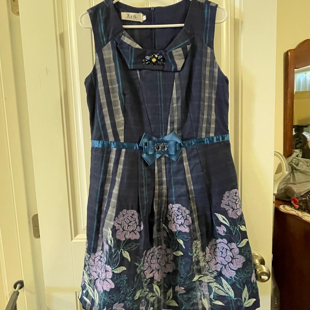 EUC Fit n Flare dress size XL (US M)